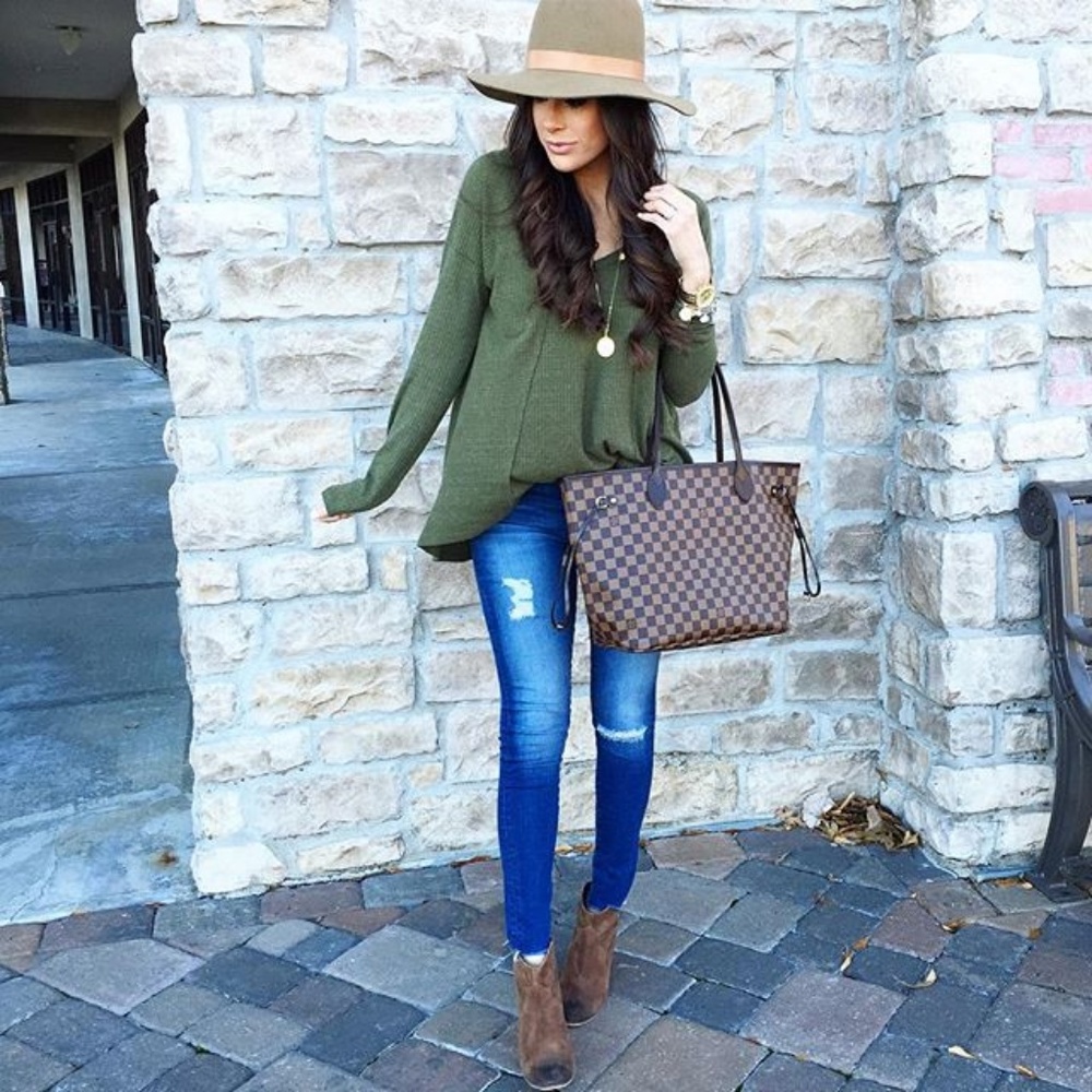 Sun and shadow green hi low thermal top.